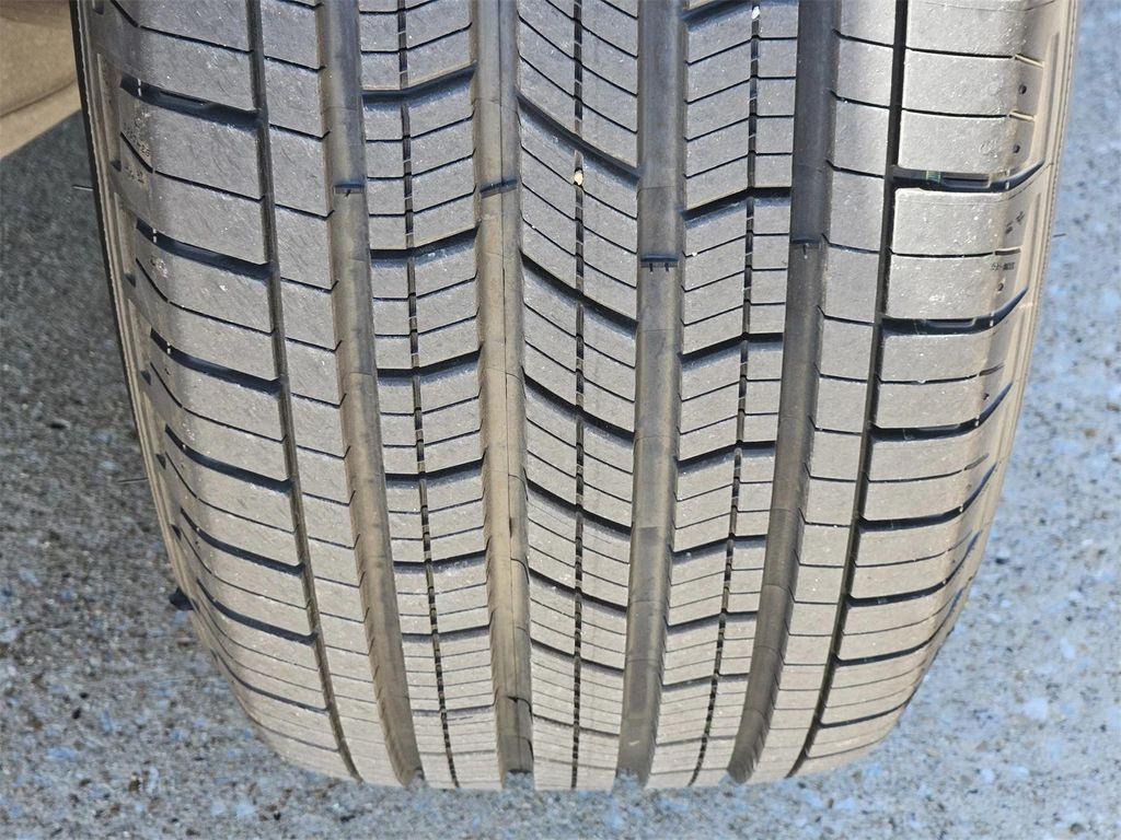 used 2024 Jeep Grand Cherokee L car, priced at $28,799