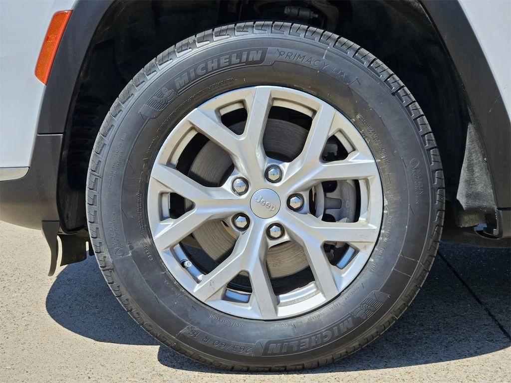 used 2024 Jeep Grand Cherokee L car, priced at $28,799