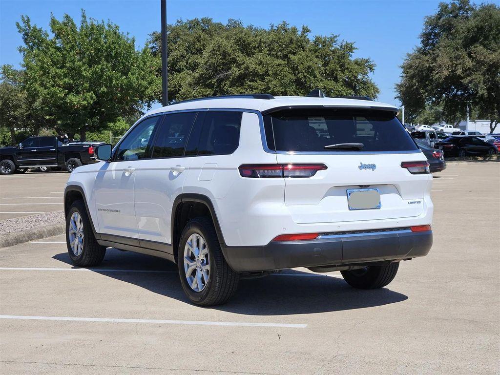 used 2024 Jeep Grand Cherokee L car, priced at $28,799