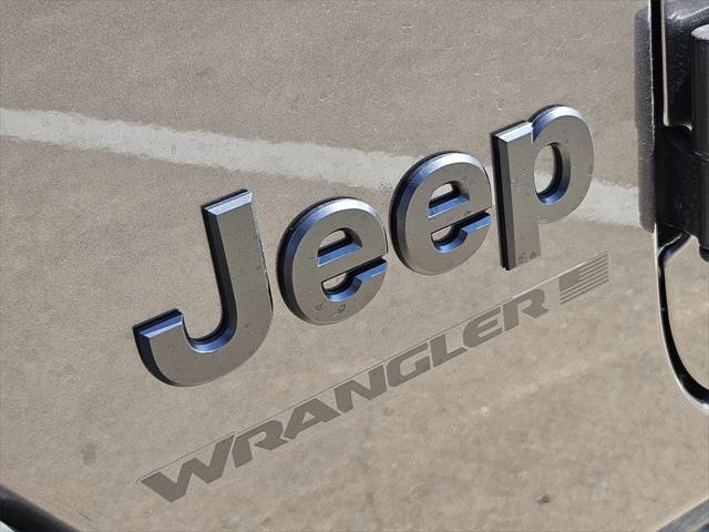 new 2025 Jeep Wrangler car, priced at $43,467