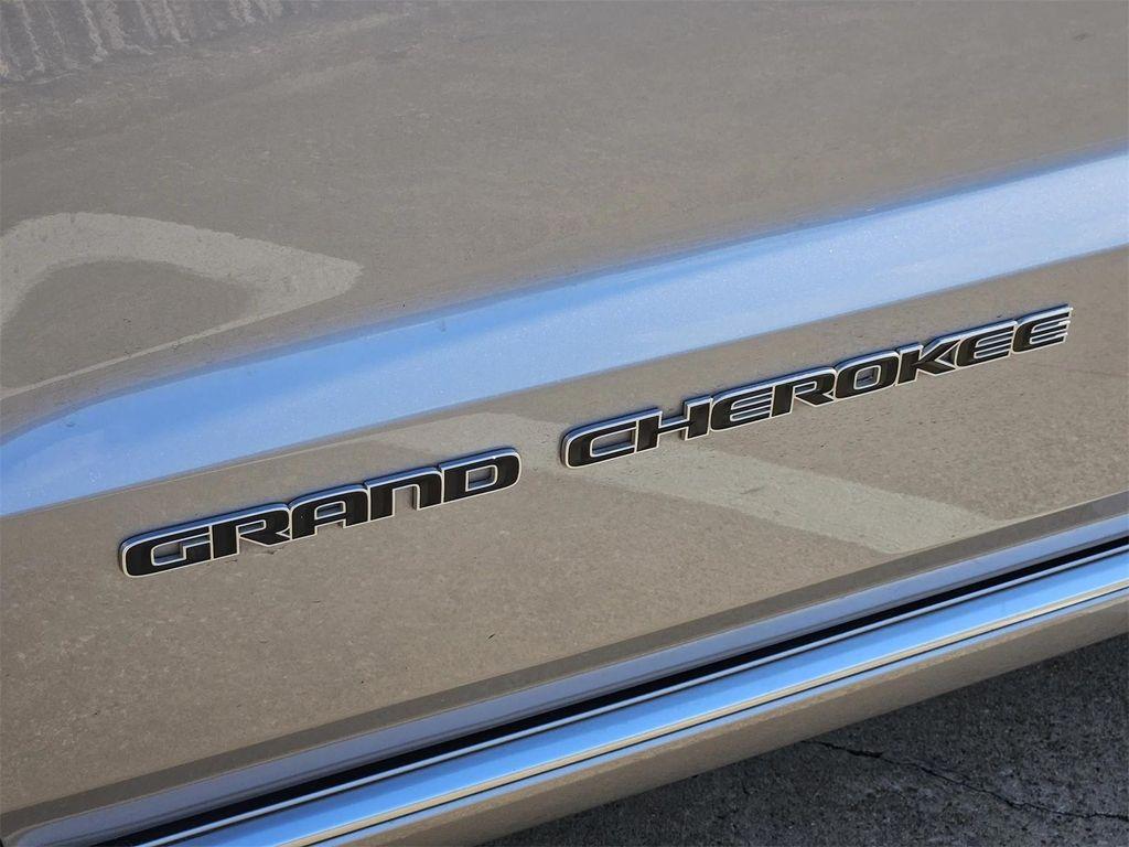 used 2021 Jeep Grand Cherokee car, priced at $32,469