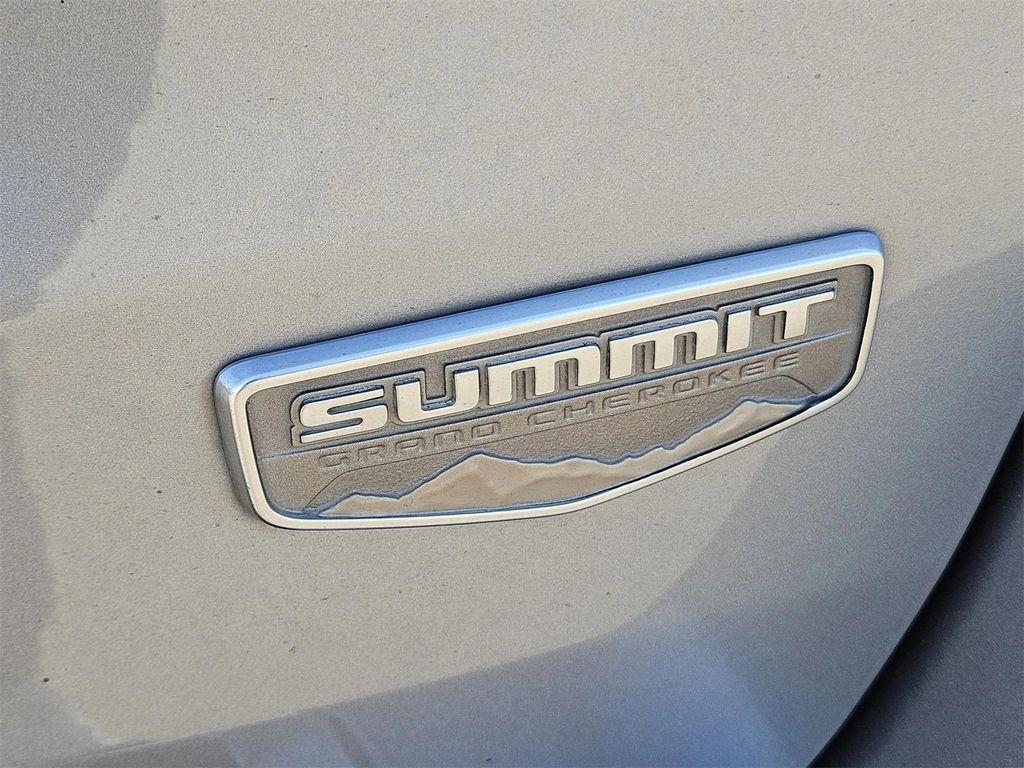 used 2021 Jeep Grand Cherokee car, priced at $32,469