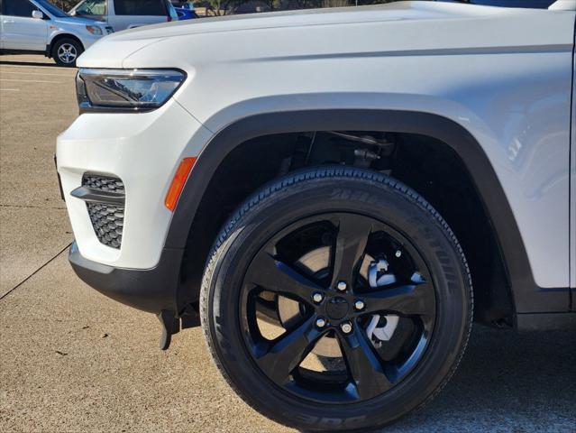 used 2023 Jeep Grand Cherokee car, priced at $28,484