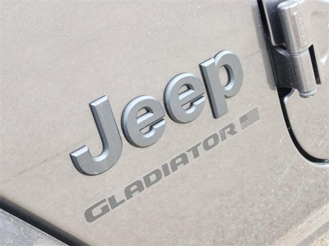 new 2024 Jeep Gladiator car, priced at $40,900