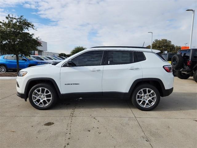 new 2024 Jeep Compass car, priced at $28,650