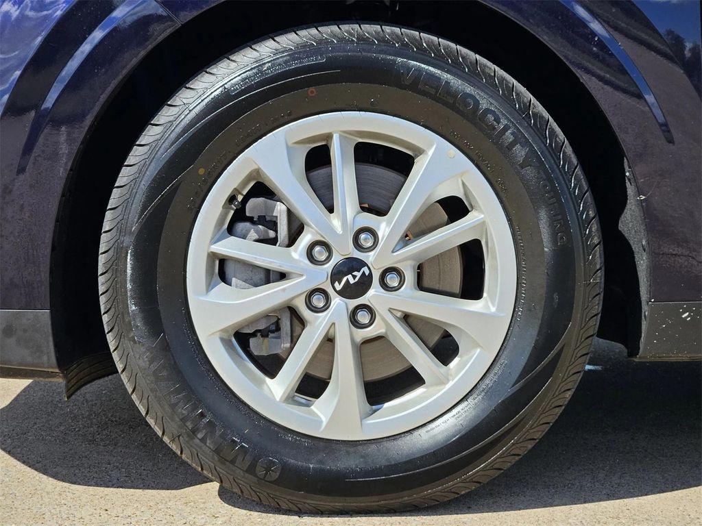 used 2024 Kia Carnival car, priced at $32,216