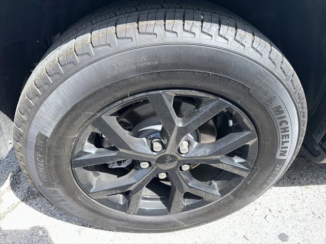 used 2024 Jeep Grand Cherokee car, priced at $36,000