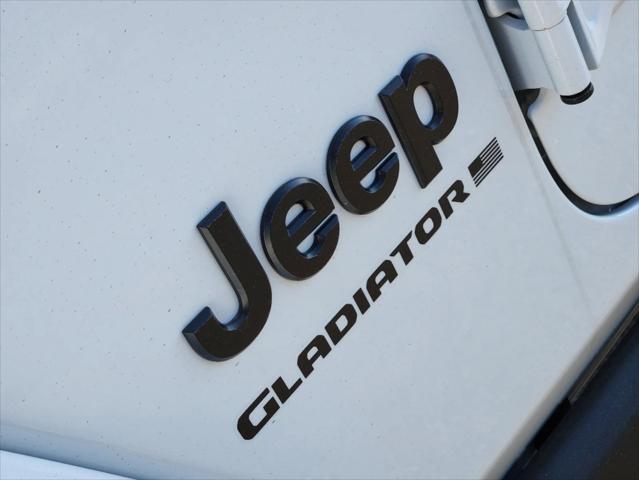 new 2025 Jeep Gladiator car, priced at $39,790