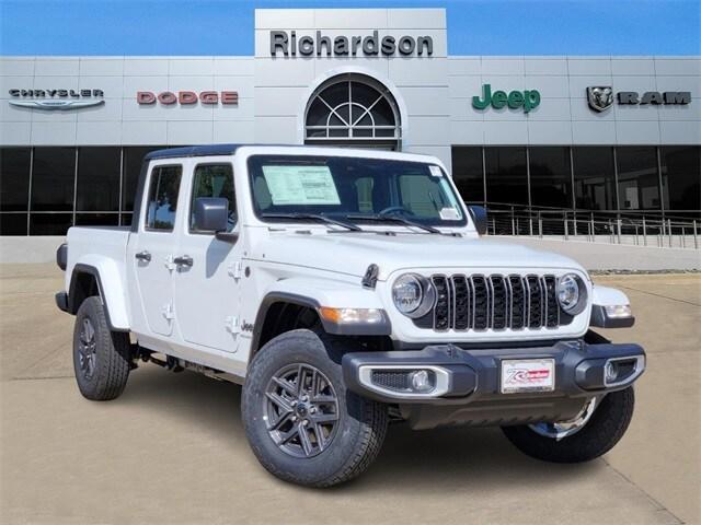 new 2024 Jeep Gladiator car, priced at $46,900