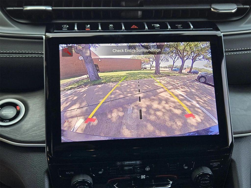new 2025 Jeep Grand Cherokee car, priced at $39,240