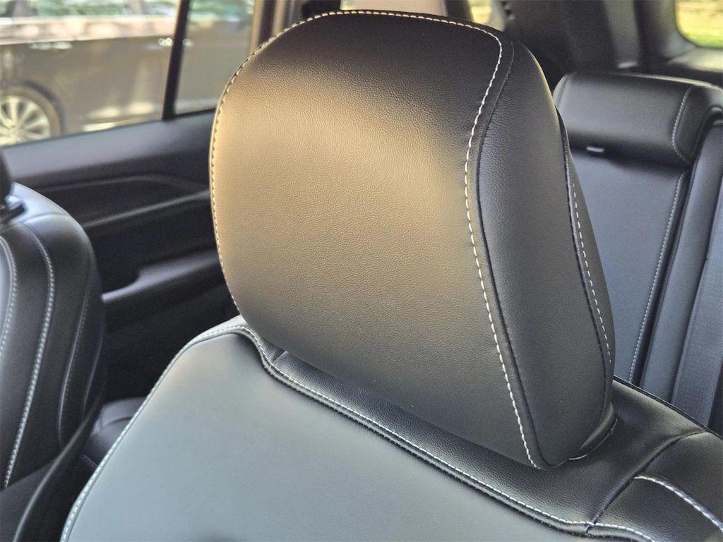 new 2025 Jeep Grand Cherokee car, priced at $39,240