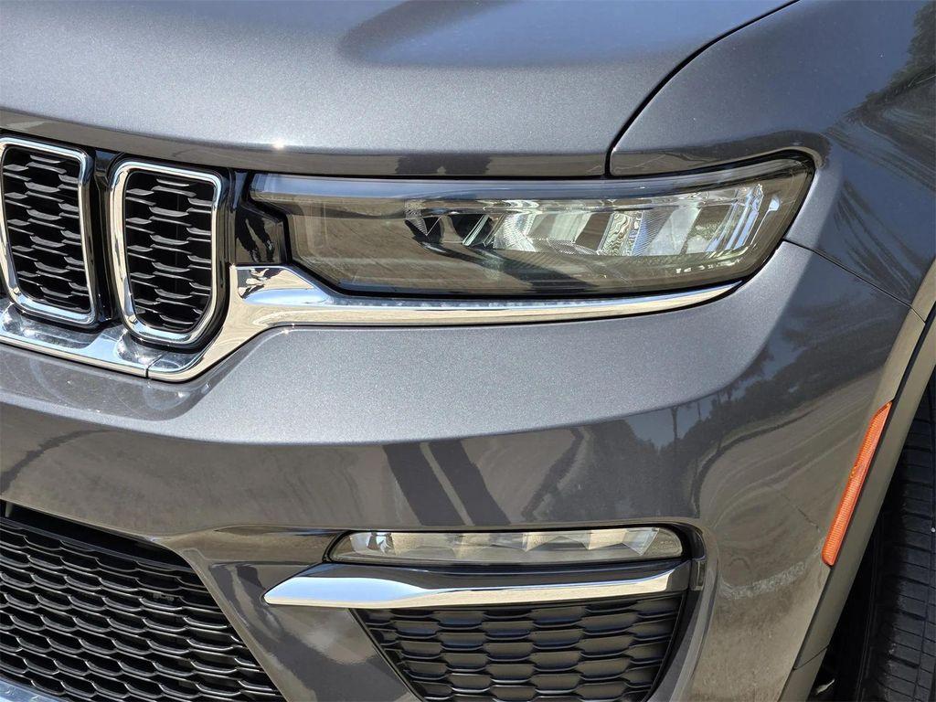 new 2025 Jeep Grand Cherokee car, priced at $39,240
