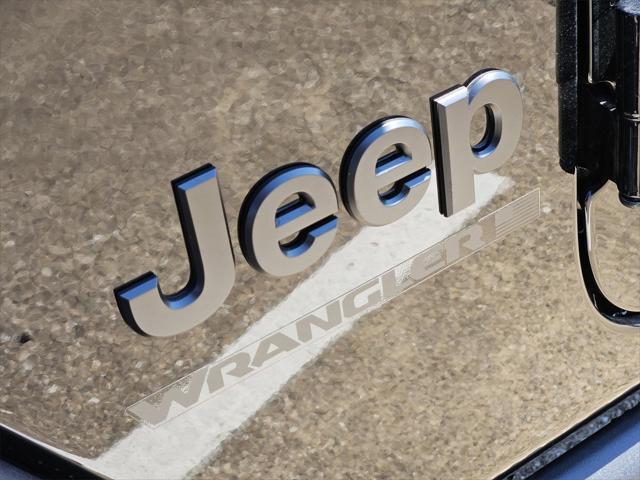 new 2025 Jeep Wrangler car, priced at $45,078