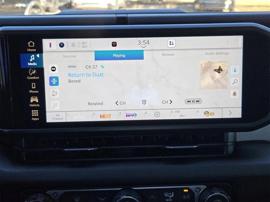 new 2025 Jeep Wrangler car, priced at $35,375