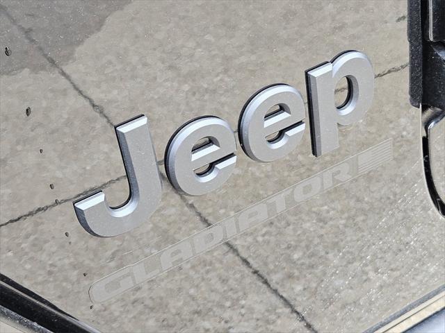 new 2025 Jeep Gladiator car, priced at $40,468