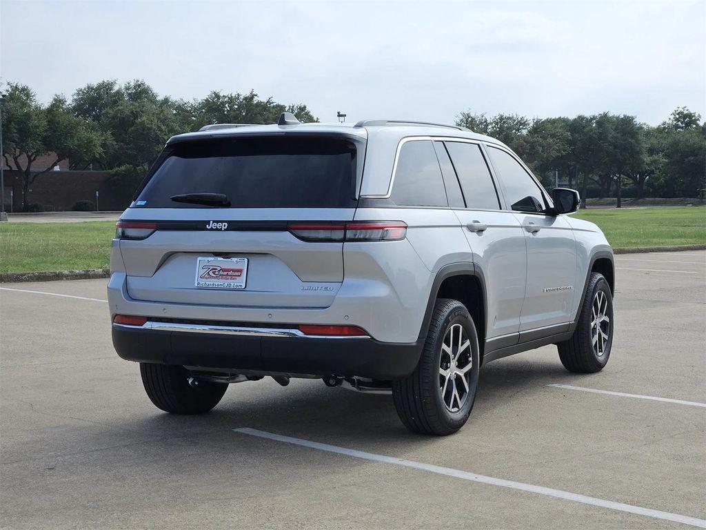 new 2025 Jeep Grand Cherokee car, priced at $38,240