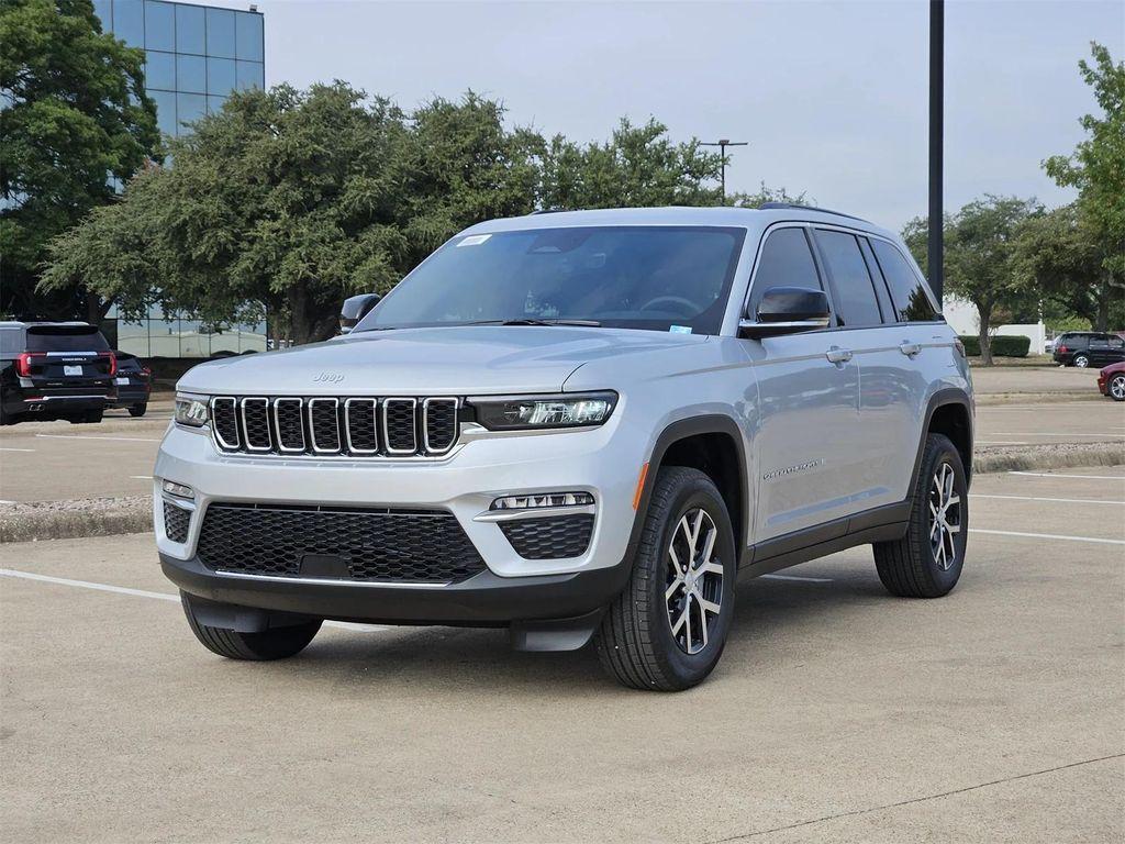 new 2025 Jeep Grand Cherokee car, priced at $38,240