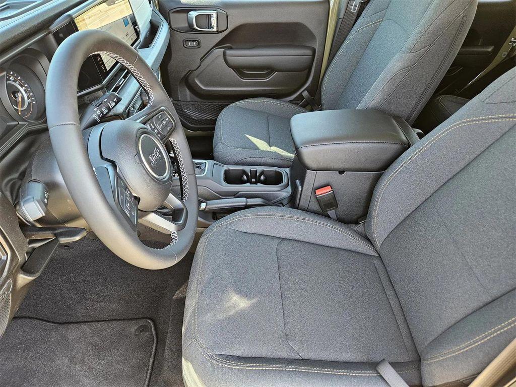 new 2025 Jeep Wrangler car, priced at $43,370