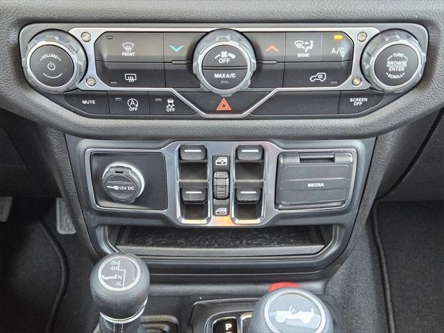 new 2025 Jeep Wrangler car, priced at $48,511