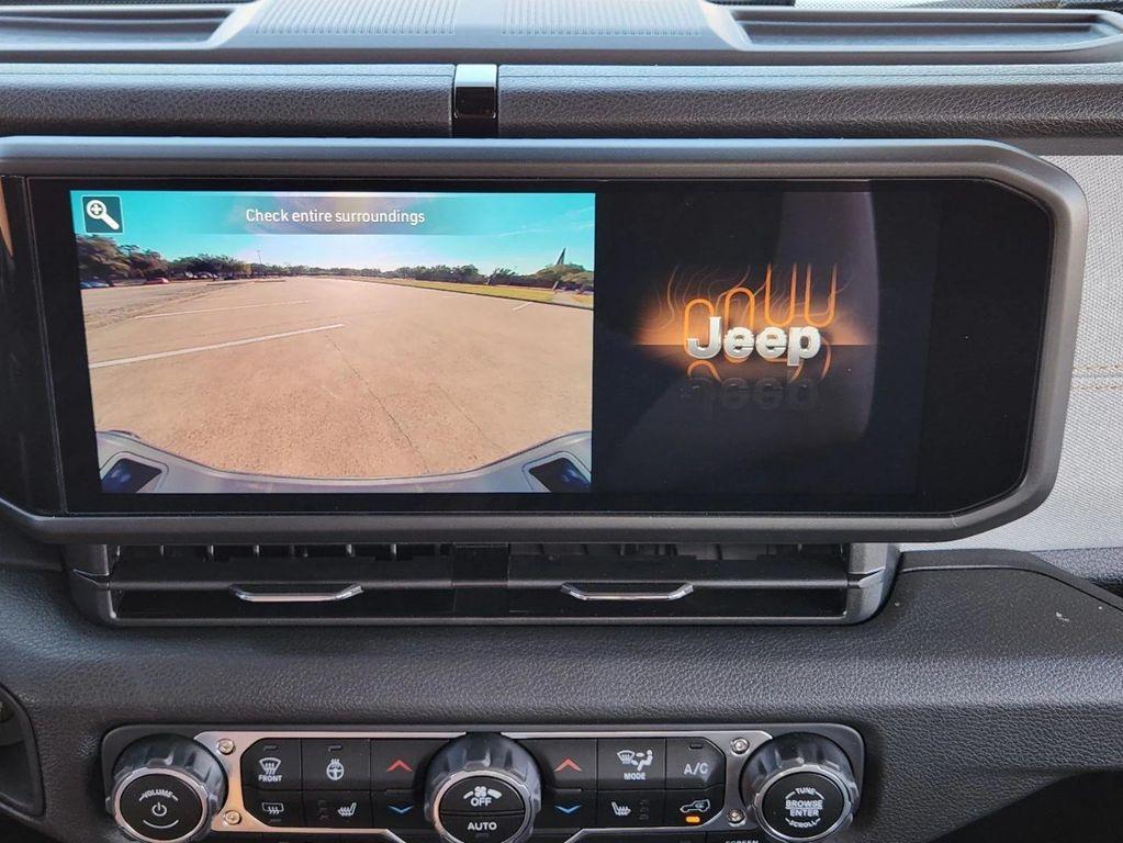 new 2025 Jeep Gladiator car, priced at $43,445