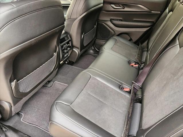 new 2025 Jeep Grand Cherokee car, priced at $39,555