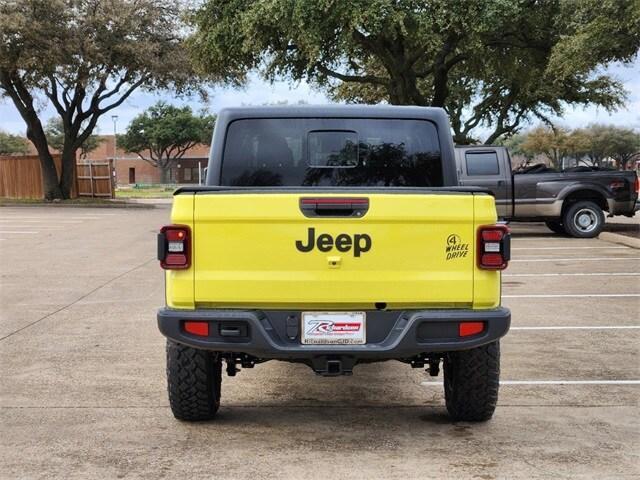 new 2024 Jeep Gladiator car, priced at $48,600