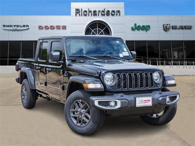 new 2024 Jeep Gladiator car, priced at $41,899