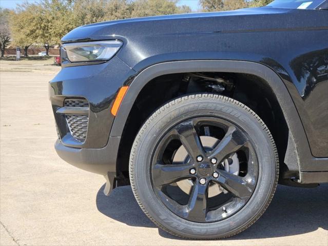 new 2025 Jeep Grand Cherokee car, priced at $44,802