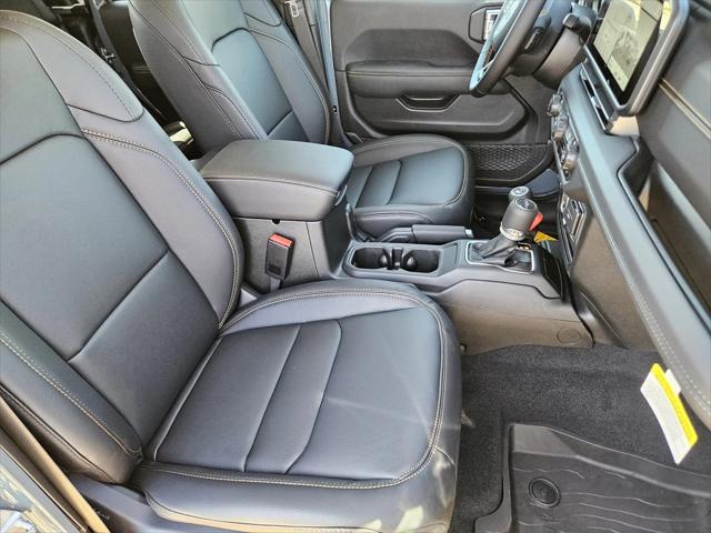new 2025 Jeep Gladiator car, priced at $40,468