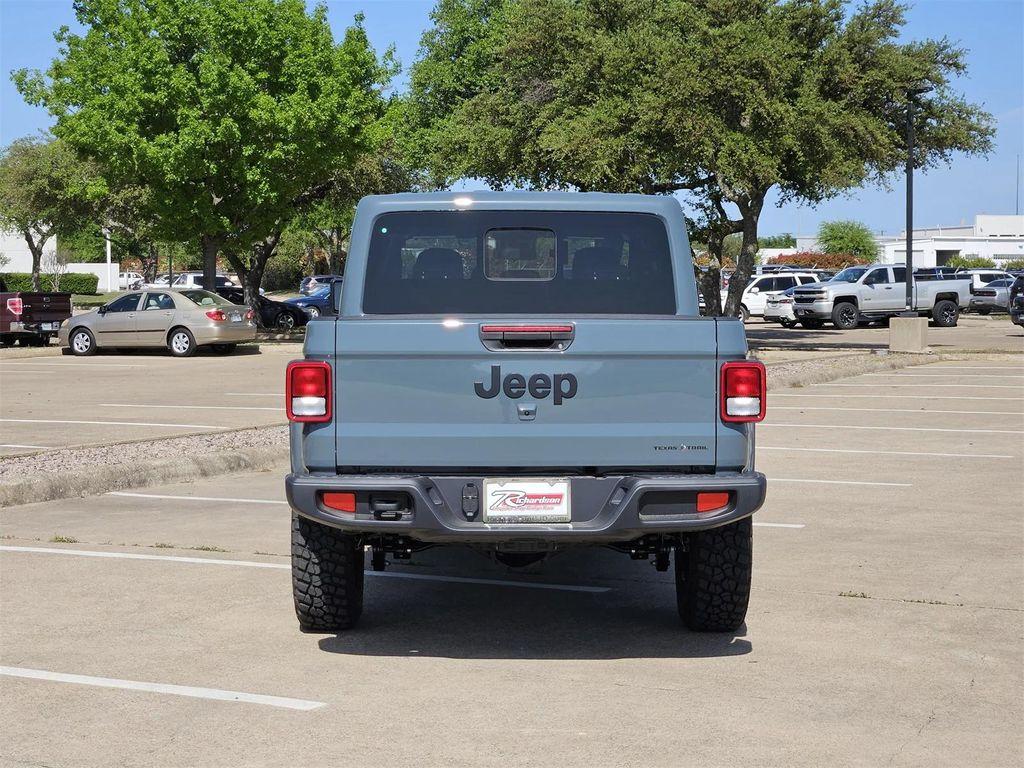 new 2025 Jeep Gladiator car, priced at $41,005