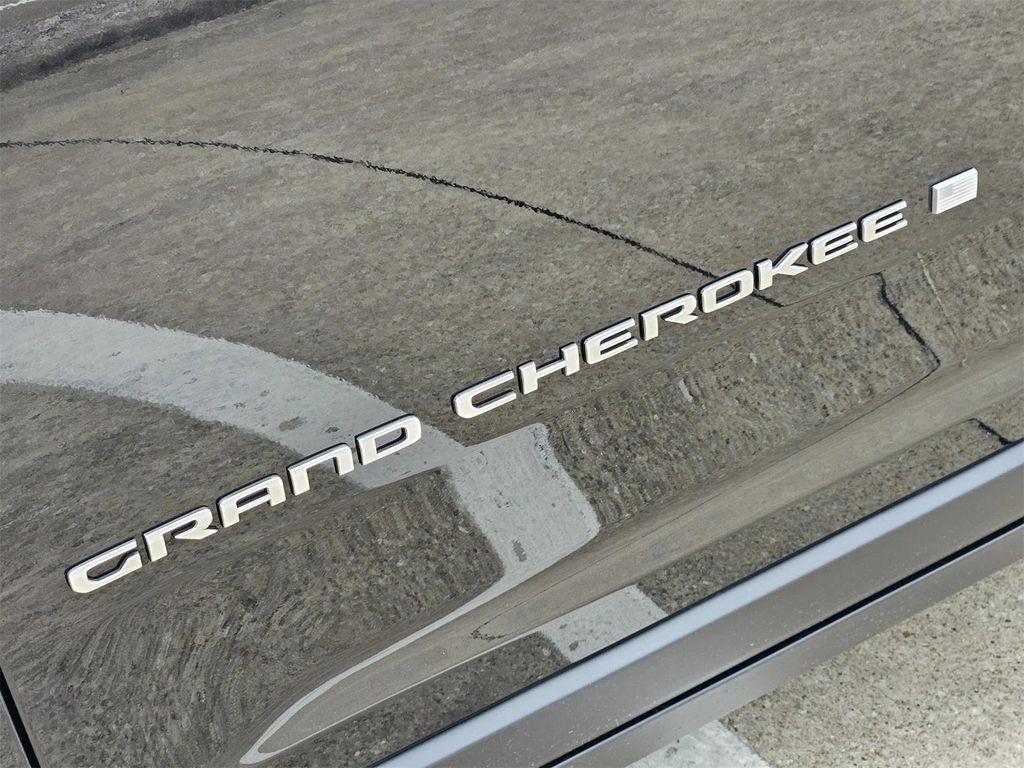 new 2025 Jeep Grand Cherokee L car, priced at $43,990