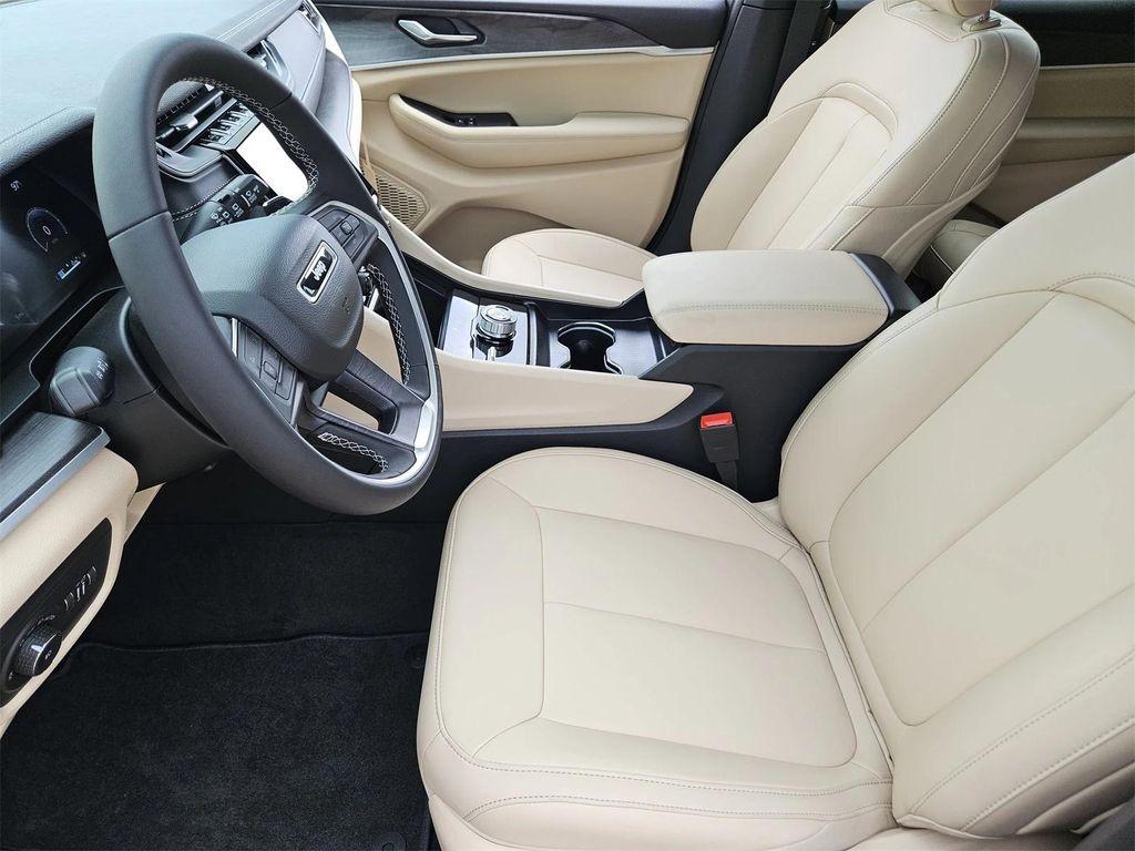 new 2025 Jeep Grand Cherokee L car, priced at $43,990