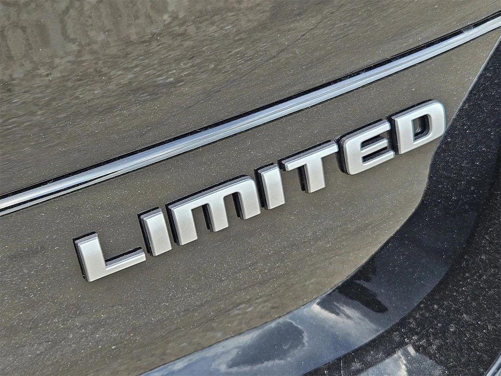 new 2025 Jeep Grand Cherokee L car, priced at $43,990