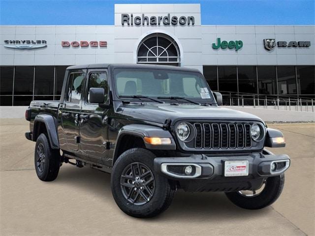 new 2024 Jeep Gladiator car, priced at $39,200