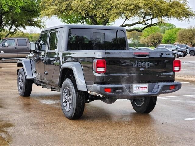 new 2024 Jeep Gladiator car, priced at $39,200