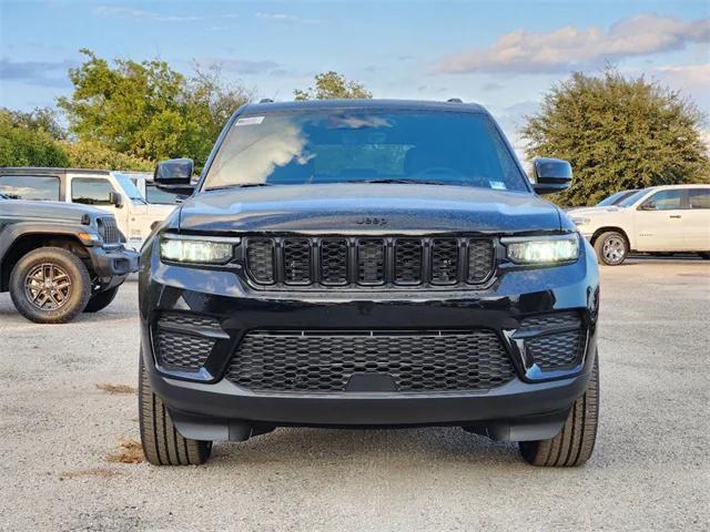 new 2025 Jeep Grand Cherokee car, priced at $38,343