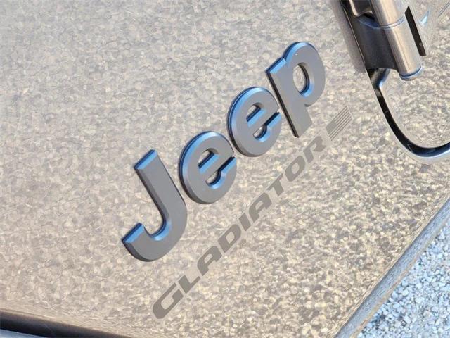 new 2024 Jeep Gladiator car, priced at $31,485