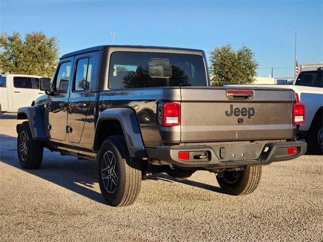 new 2024 Jeep Gladiator car, priced at $31,485