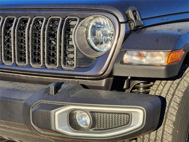 new 2024 Jeep Gladiator car, priced at $31,485