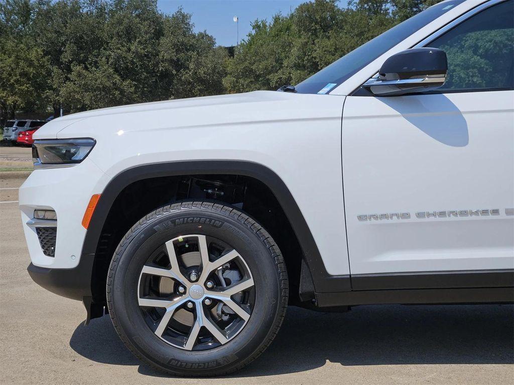 new 2025 Jeep Grand Cherokee car, priced at $45,090
