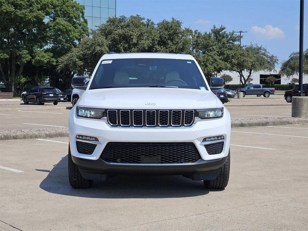 new 2025 Jeep Grand Cherokee car, priced at $45,090