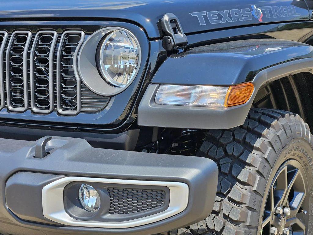 new 2025 Jeep Gladiator car, priced at $40,568