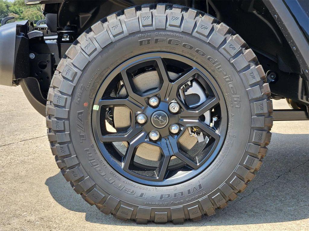 new 2025 Jeep Gladiator car, priced at $40,568