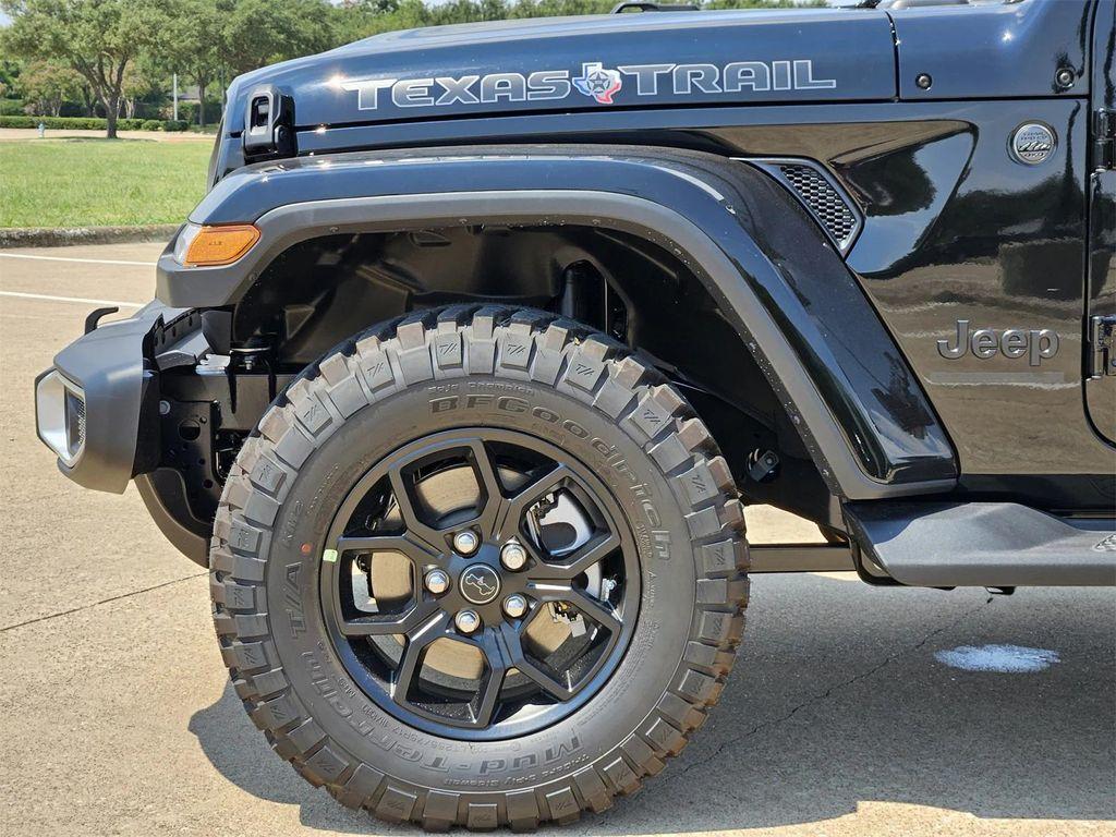 new 2025 Jeep Gladiator car, priced at $40,568