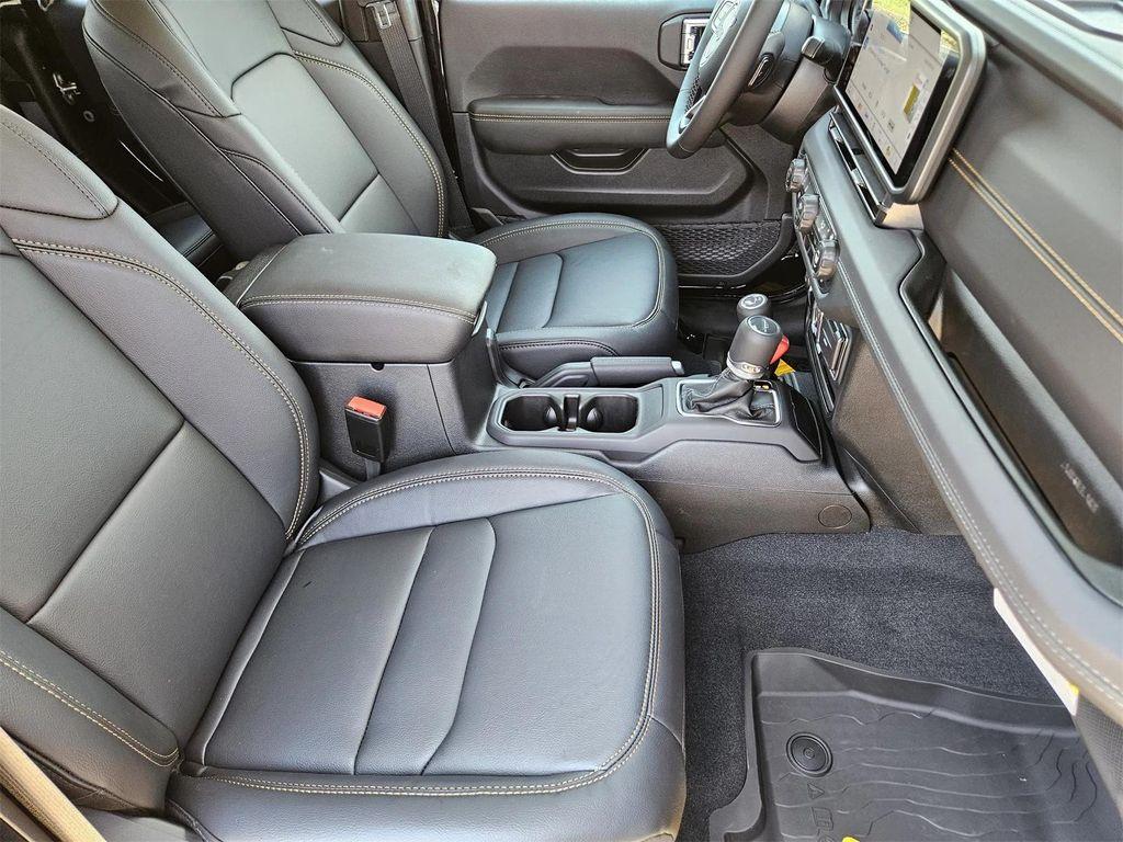 new 2025 Jeep Gladiator car, priced at $40,568