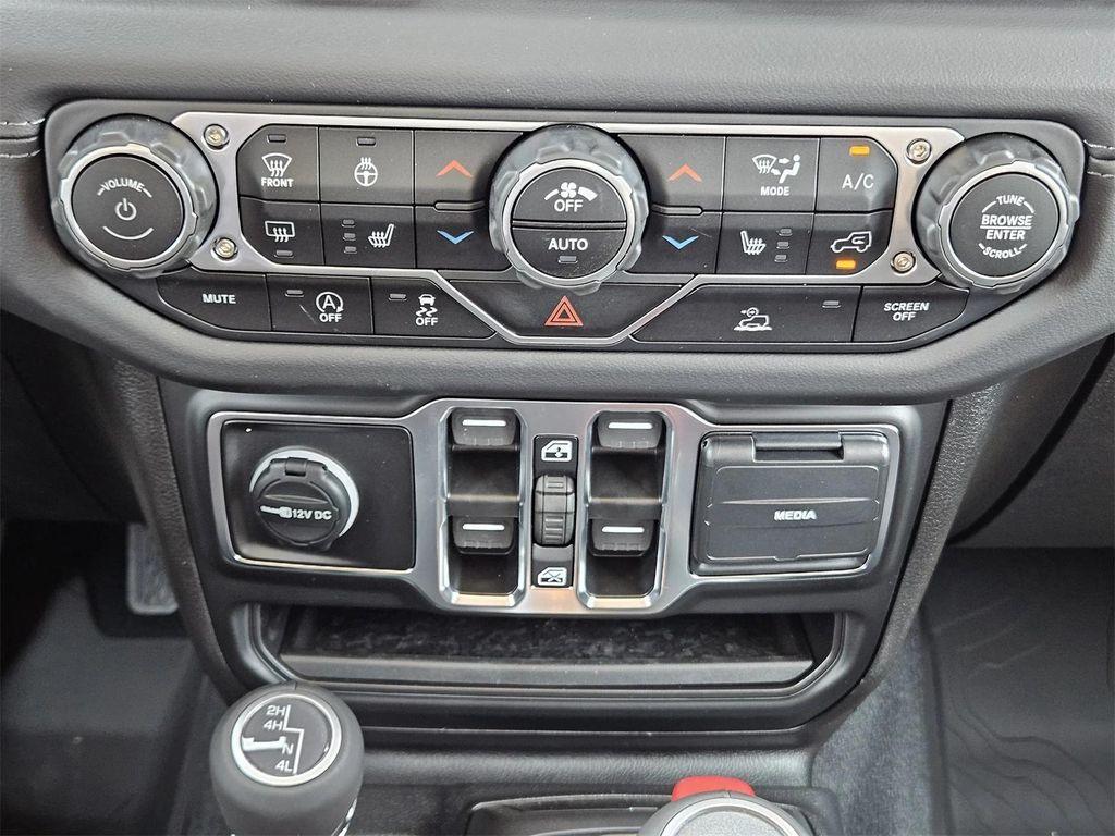 new 2025 Jeep Gladiator car, priced at $40,568