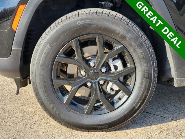 used 2024 Jeep Grand Cherokee car, priced at $35,300