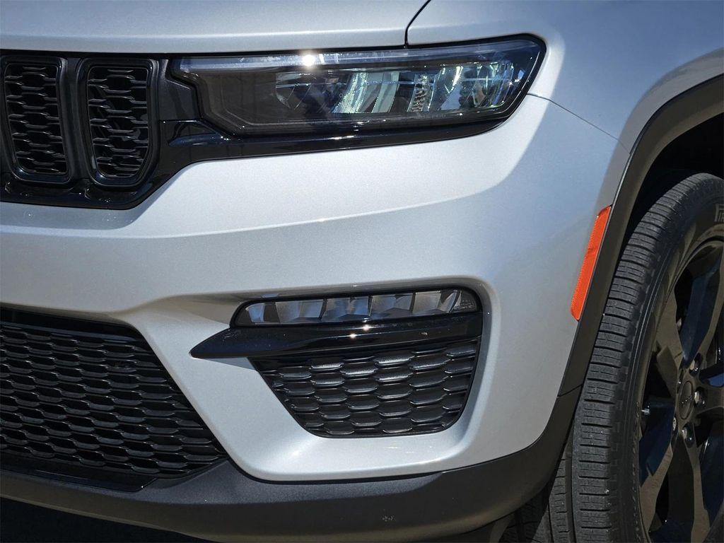 used 2024 Jeep Grand Cherokee car, priced at $32,950