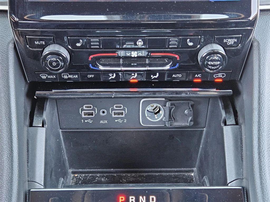 used 2024 Jeep Grand Cherokee car, priced at $32,950