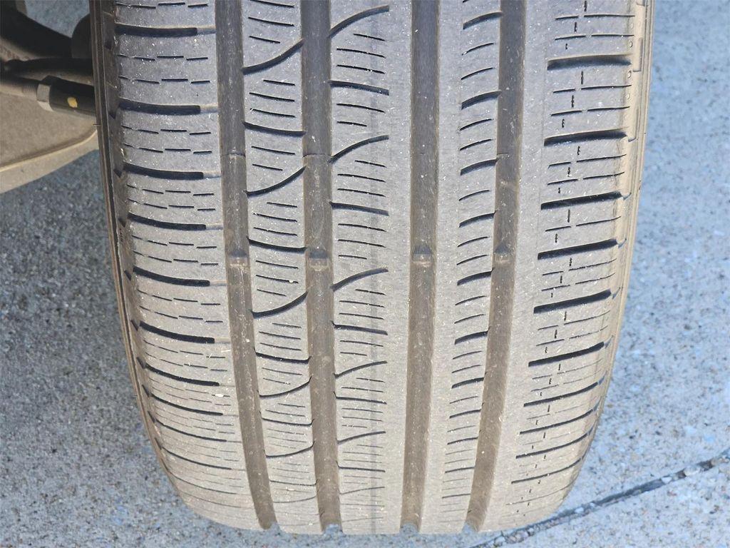 used 2024 Jeep Grand Cherokee car, priced at $32,950